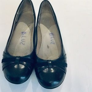 Life Stride Navy. Lue Flats Size 9.5